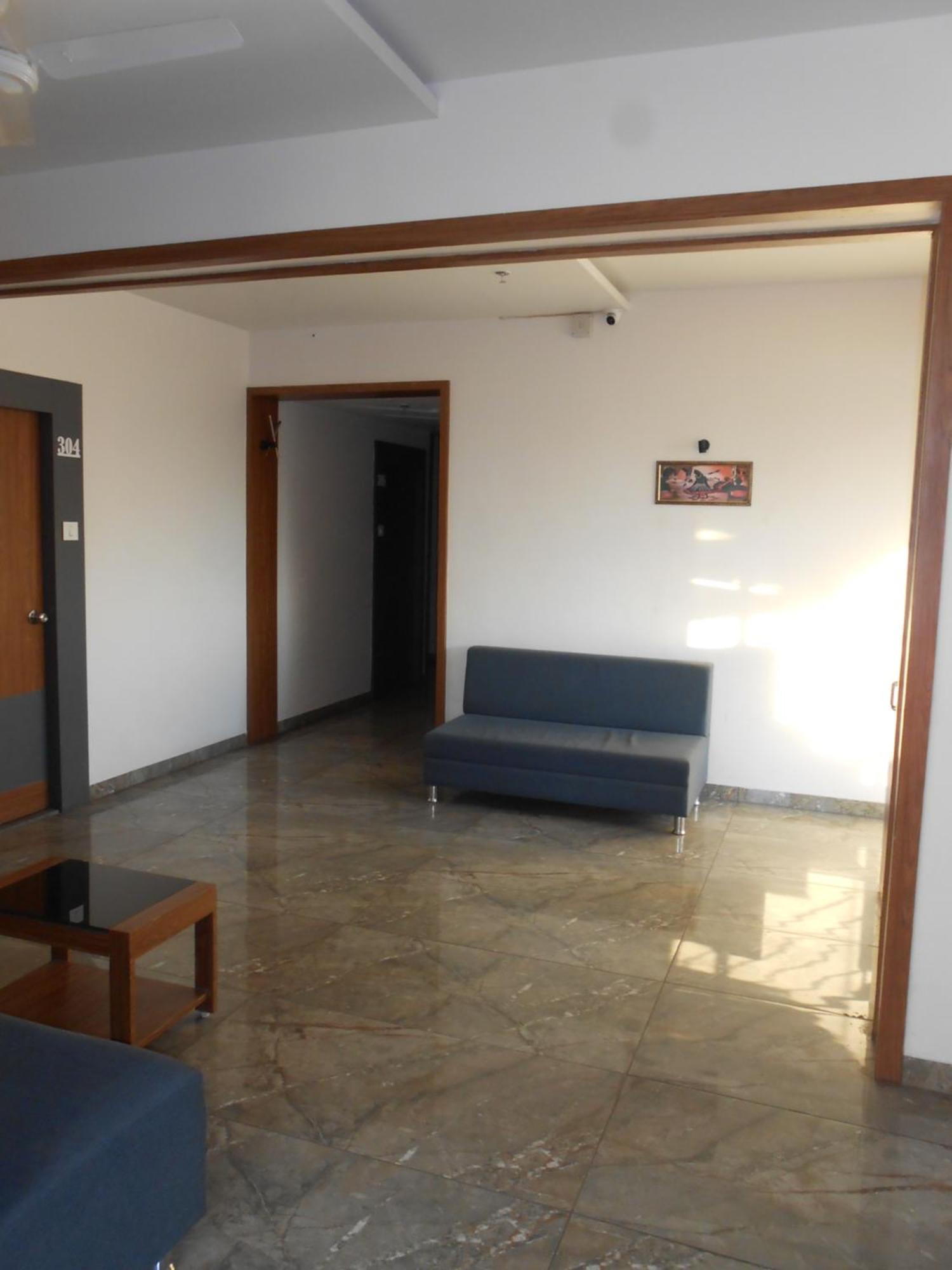 Hotel Crossview Palanpur Kültér fotó
