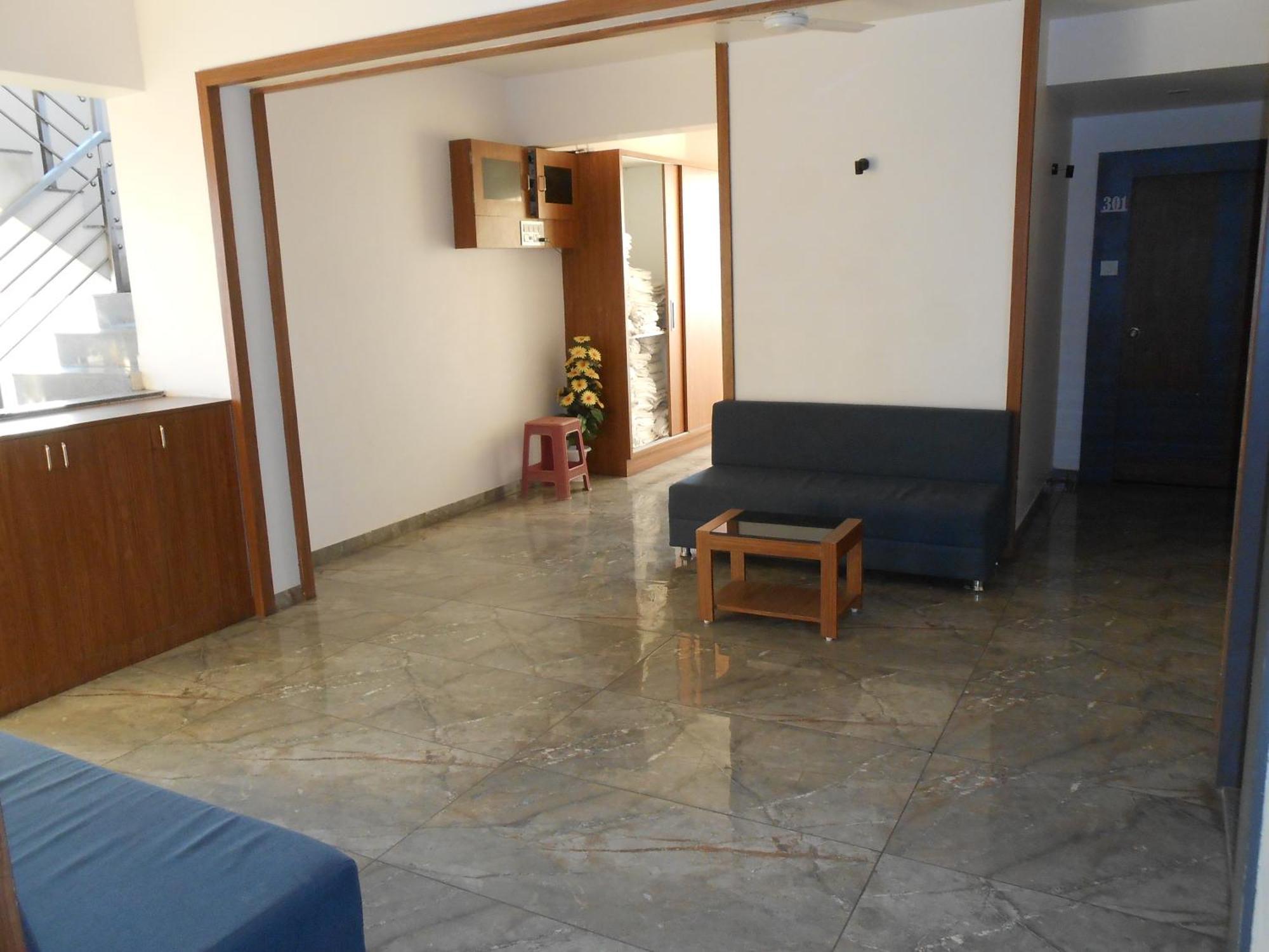 Hotel Crossview Palanpur Kültér fotó