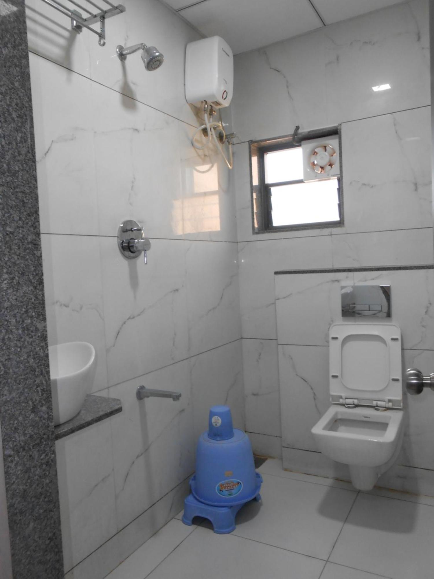 Hotel Crossview Palanpur Kültér fotó